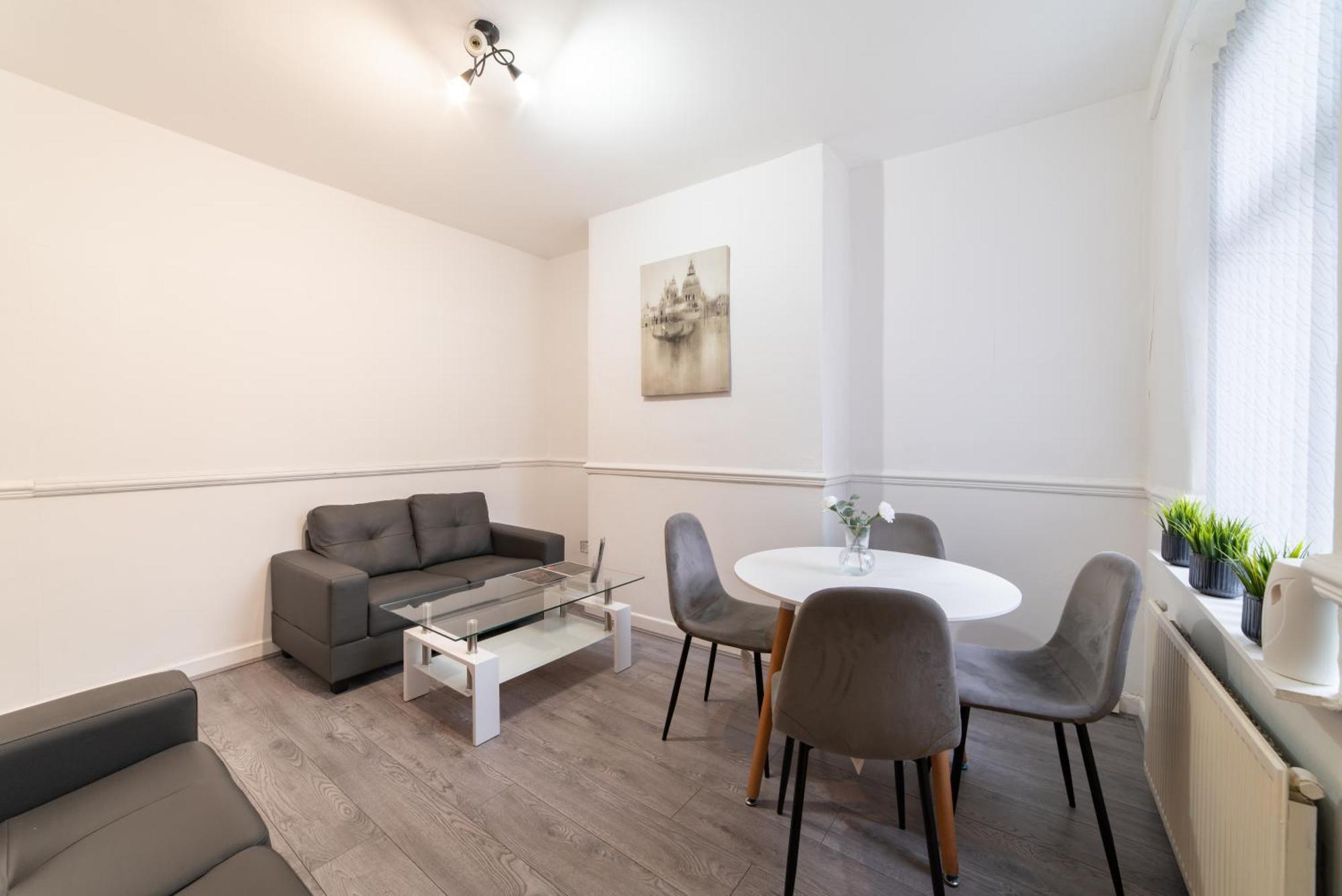 Cozy Rooms In Shared Accommodation Near Anfield Stadium With Parking And Wifi Liverpool Exterior photo