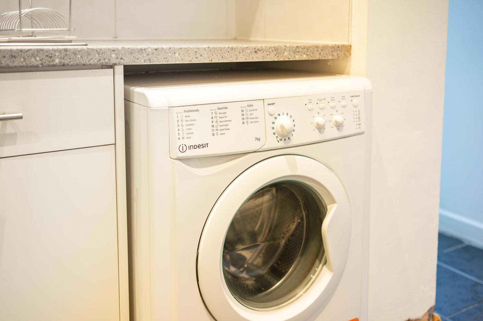 Cozy Rooms In Shared Accommodation Near Anfield Stadium With Parking And Wifi Liverpool Exterior photo